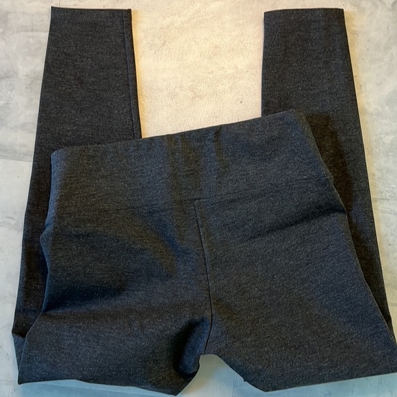 Banana Republic    Athletic Leggings  NWOT 27.5” Inseam   Charcoal color  Size L - Picture 7 of 7